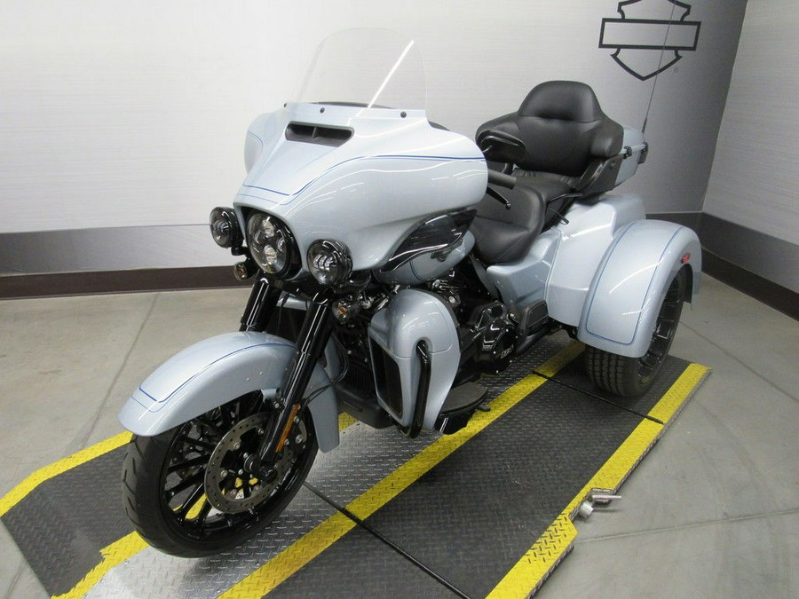 2025 Harley-Davidson® FLHTCUTG - Tri Glide® Ultra