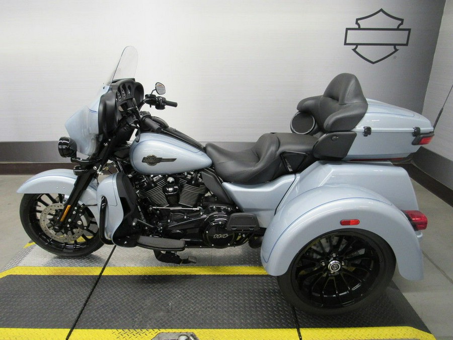 2025 Harley-Davidson® FLHTCUTG - Tri Glide® Ultra