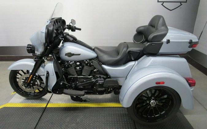 2025 Harley-Davidson® FLHTCUTG - Tri Glide® Ultra