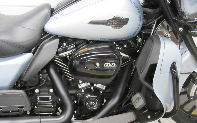 2025 Harley-Davidson® FLHTCUTG - Tri Glide® Ultra