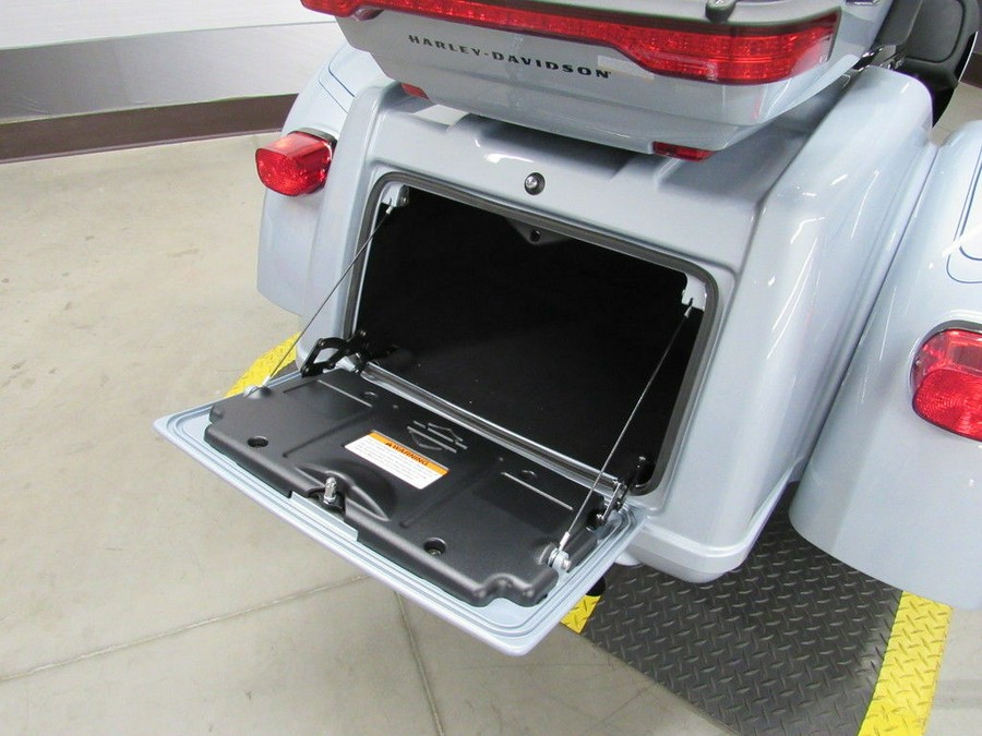 2025 Harley-Davidson® FLHTCUTG - Tri Glide® Ultra