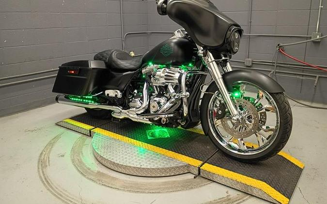 2013 Harley-Davidson® FLHX - Street Glide®