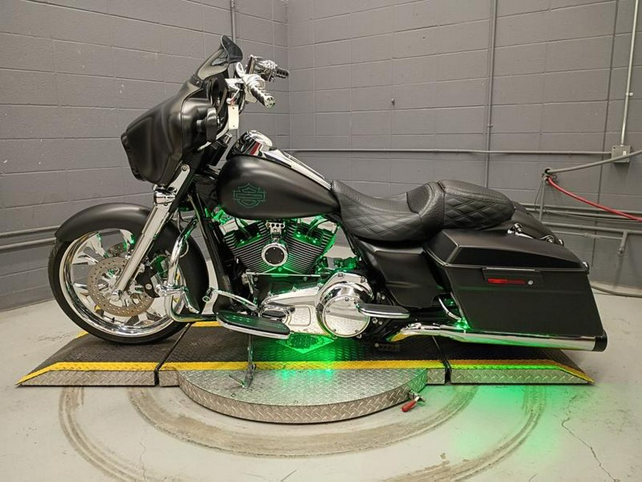 2013 Harley-Davidson® FLHX - Street Glide®