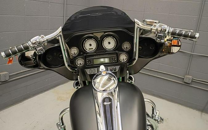 2013 Harley-Davidson® FLHX - Street Glide®