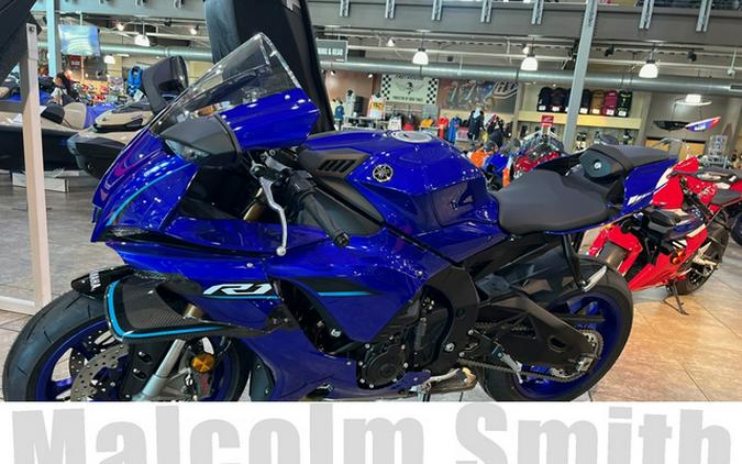 2026 Yamaha YZF R1 CA