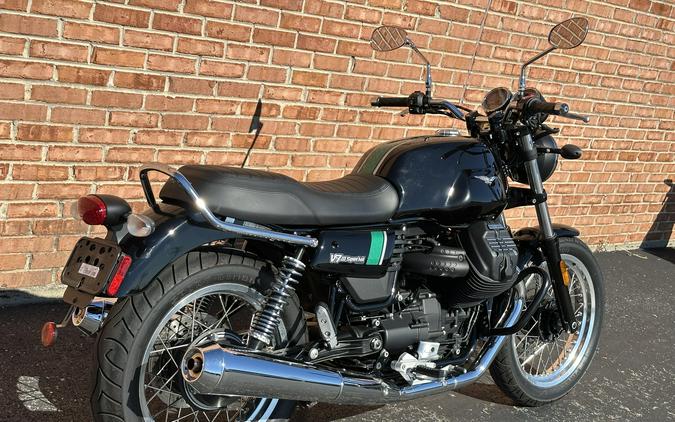 2018 Moto Guzzi V7 III Special