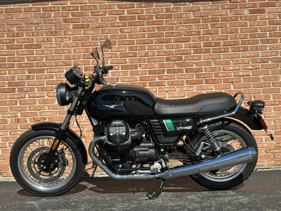 2018 Moto Guzzi V7 III Special