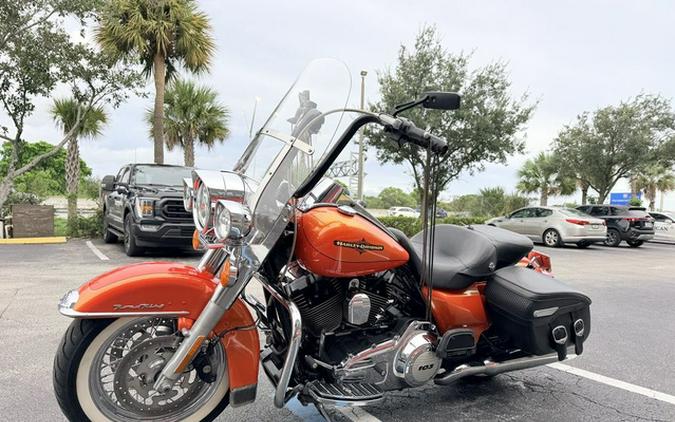 2012 Harley-Davidson Touring FLHRC - Road King Classic