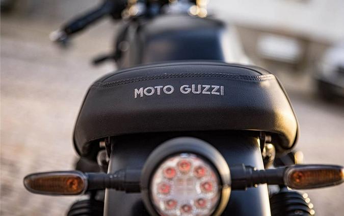 2023 Moto Guzzi V7 Stone