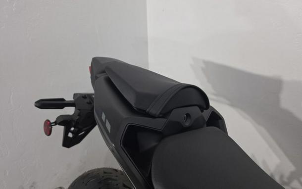 2026 Honda CB750 Hornet E-Clutch