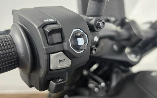 2026 Honda CB750 Hornet E-Clutch