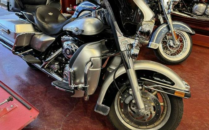 2003 Harley-Davidson® FLHTCUI - Electra Glide® Ultra Classic® Injection