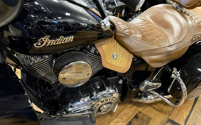 2016 Indian Motorcycle® Roadmaster® Thunder Black