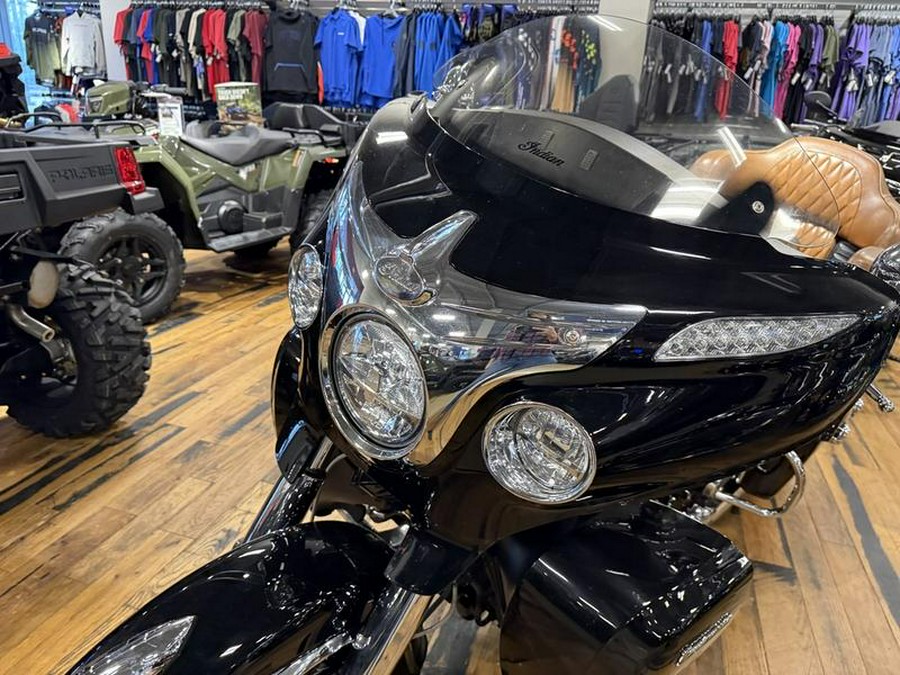 2016 Indian Motorcycle® Roadmaster® Thunder Black