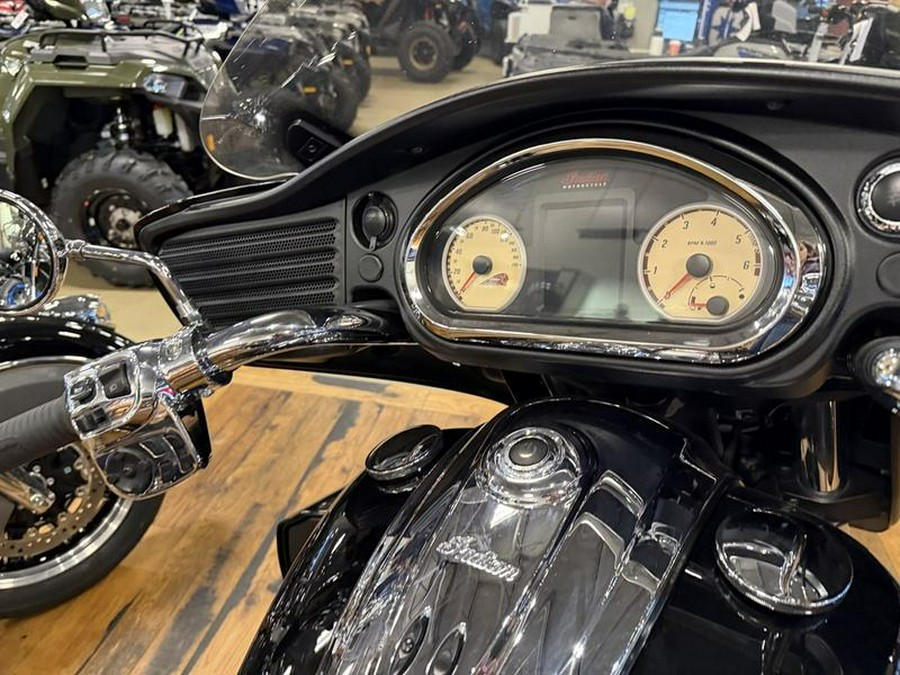 2016 Indian Motorcycle® Roadmaster® Thunder Black