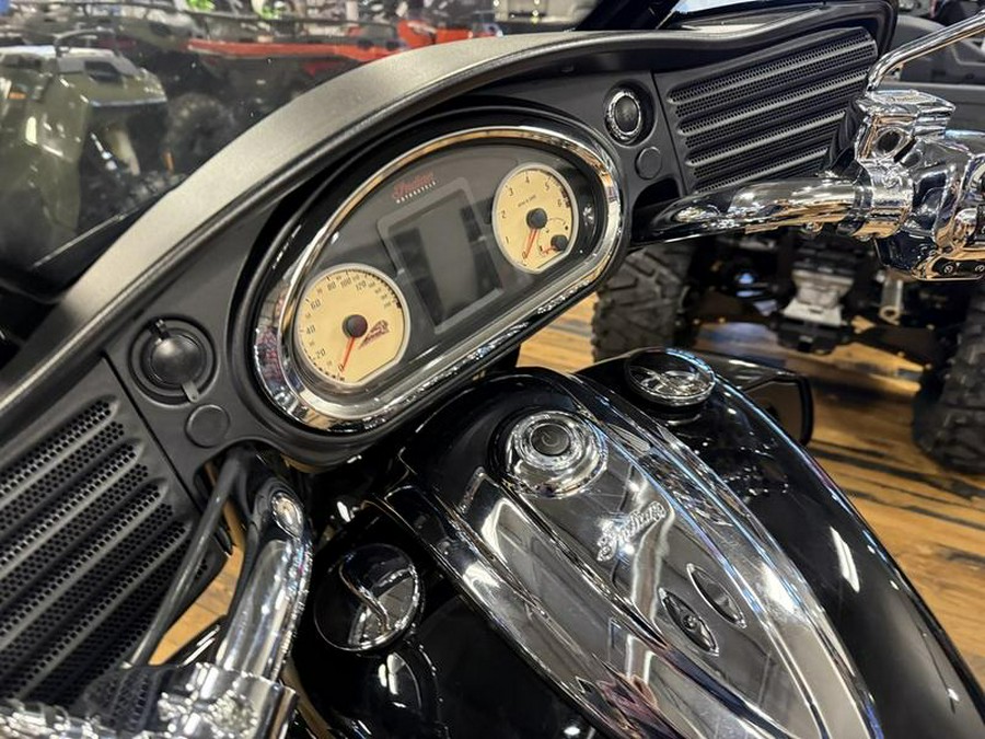 2016 Indian Motorcycle® Roadmaster® Thunder Black