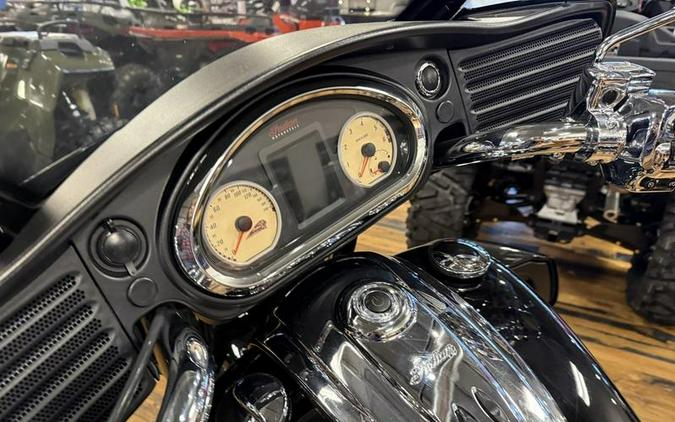 2016 Indian Motorcycle® Roadmaster® Thunder Black