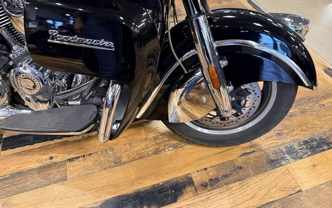 2016 Indian Motorcycle® Roadmaster® Thunder Black