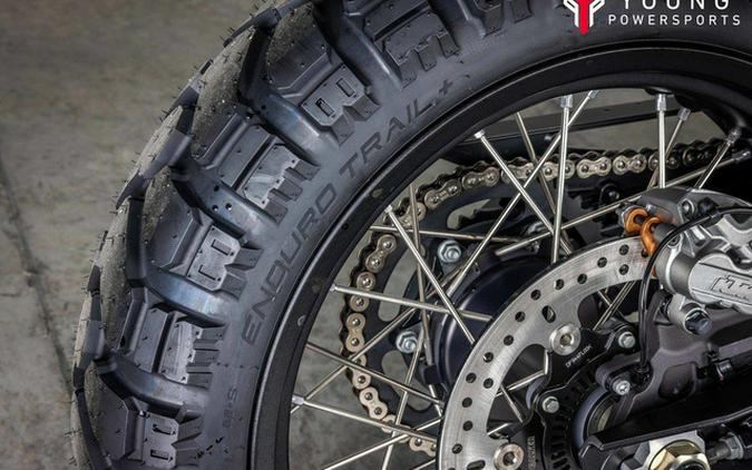 2025 KTM Adventure 890 R