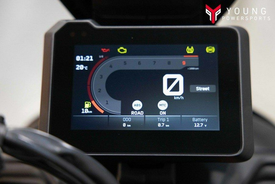 2025 KTM Adventure 890 R