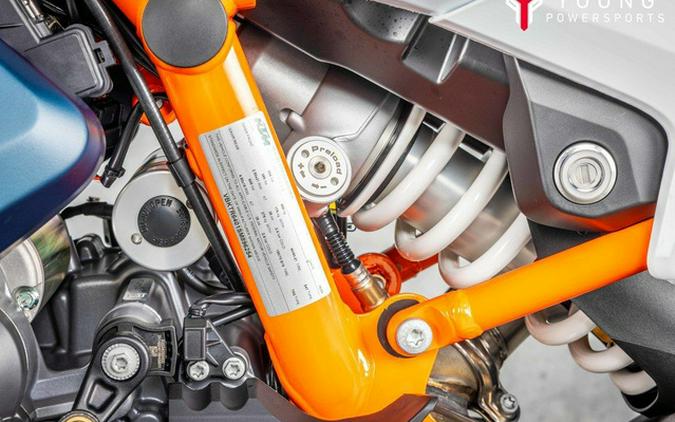 2025 KTM Adventure 890 R