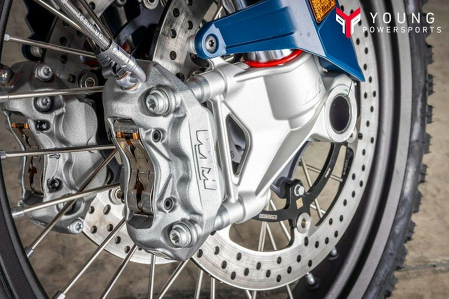 2025 KTM Adventure 890 R