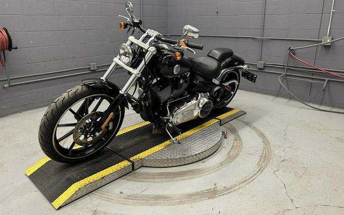 2015 Harley-Davidson® FXSB - Softail® Breakout®