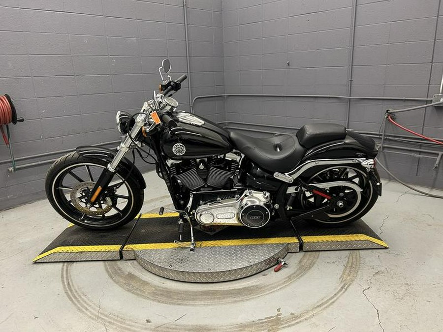 2015 Harley-Davidson® FXSB - Softail® Breakout®