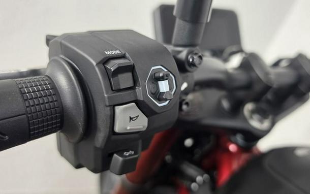 2026 Honda CB750 Hornet E-Clutch