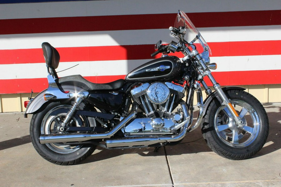 2014 Harley-Davidson® XL1200C - Sportster® 1200 Custom