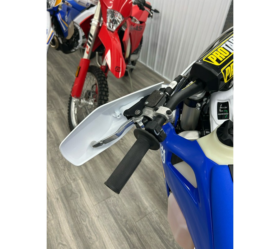 2025 Husqvarna TX Heritage 300