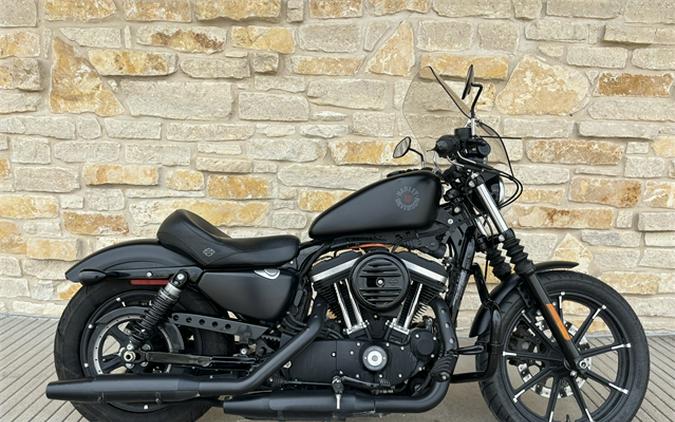 2022 Harley-Davidson Iron 883 Review [Air-Cooled Sportster]