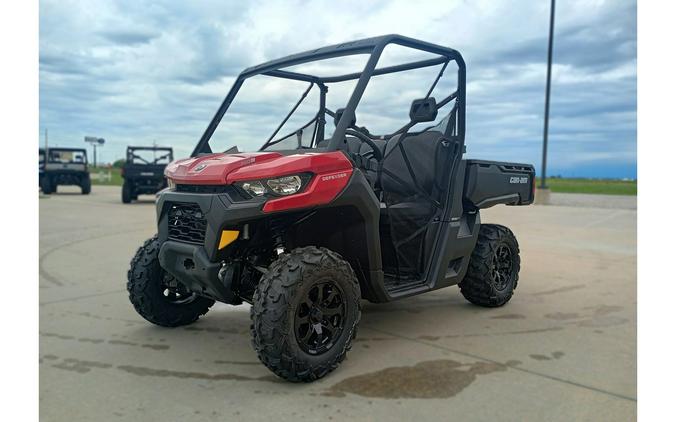 2024 Can-Am Defender DPS HD9 Red & Black