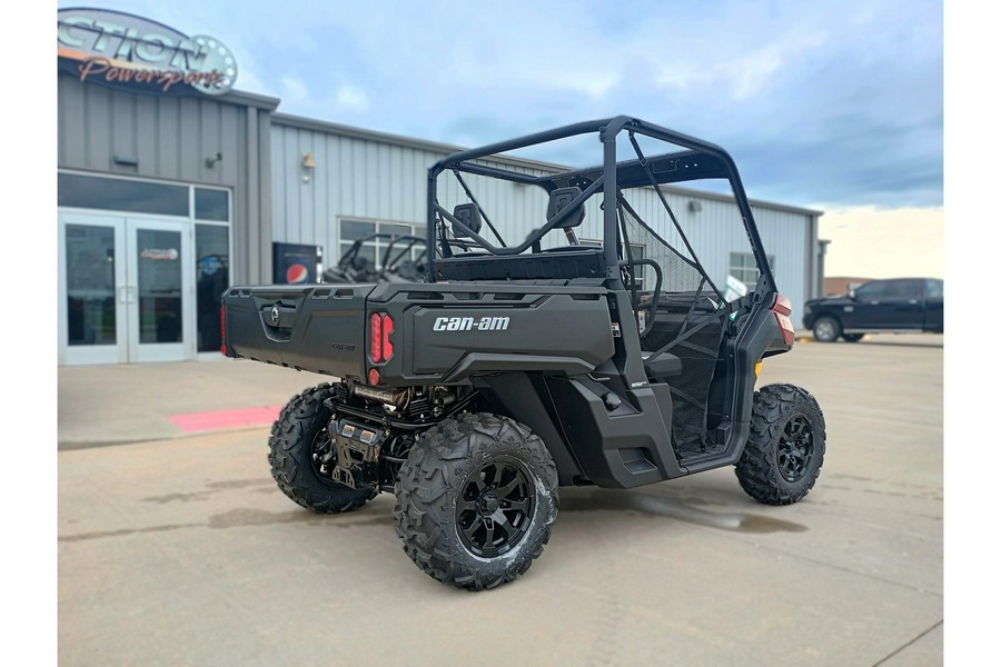 2024 Can-Am Defender DPS HD9 Red & Black