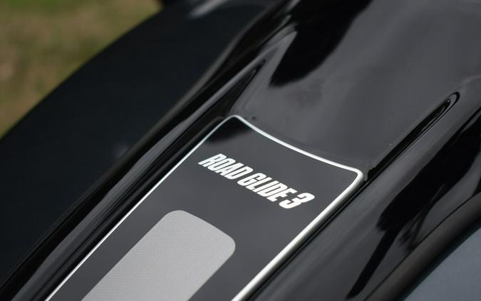 FLTRT 2026 Road Glide 3