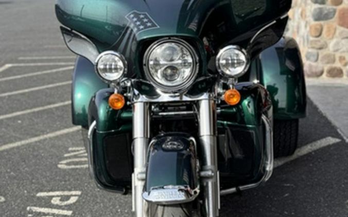 2021 Harley-Davidson Trike FLHTCUTG - Tri Glide Ultra