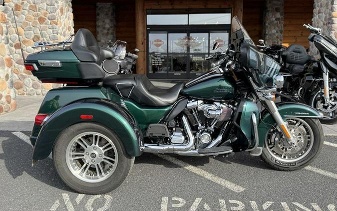 2021 Harley-Davidson Trike FLHTCUTG - Tri Glide Ultra
