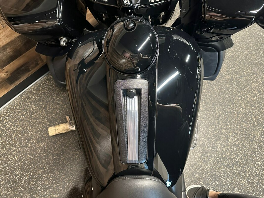 2022 Harley-Davidson Road Glide Limited Vivid Black - Black Finish FLTRK