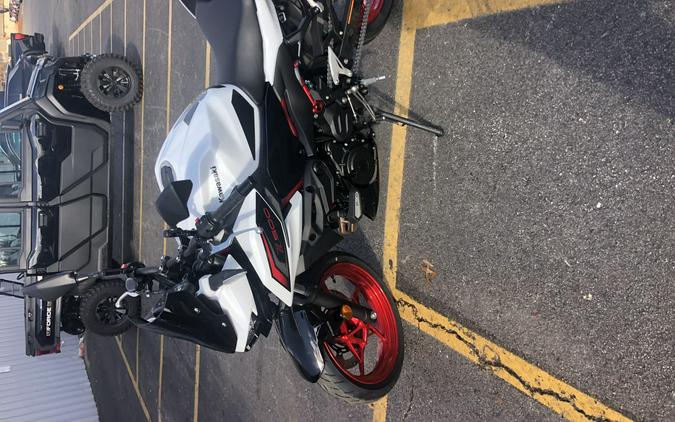 2026 Kawasaki Z500 SE ABS