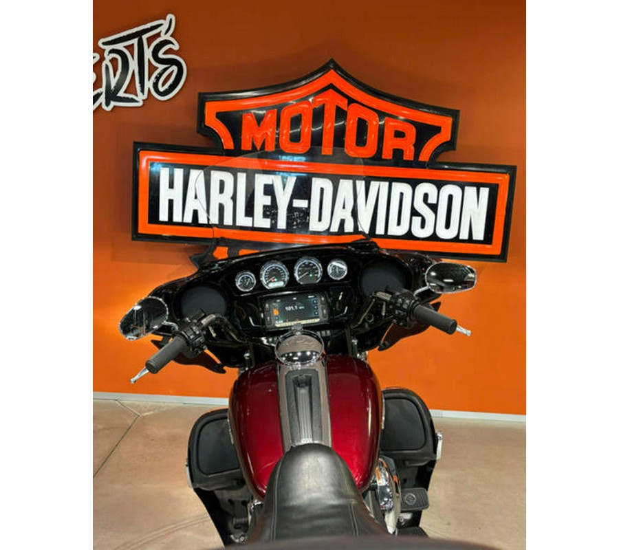 2015 Harley-Davidson® FLHTCUL - Electra Glide® Ultra Classic® Low