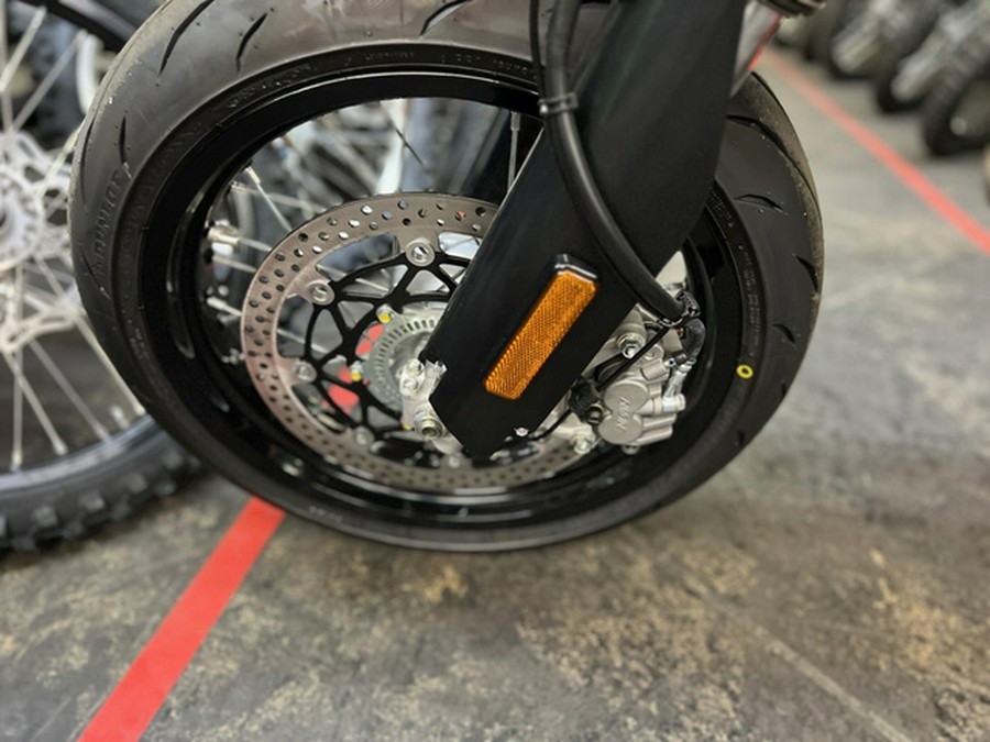 2025 Suzuki DR-Z 4SM CA