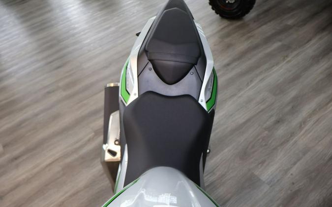 2024 Kawasaki Ninja® 7 Hybrid ABS