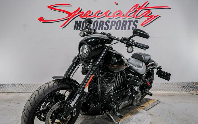 2017 Harley-Davidson CVO™ Pro Street Breakout®