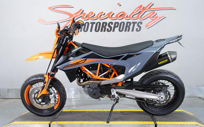 2022 KTM 690 SMC R