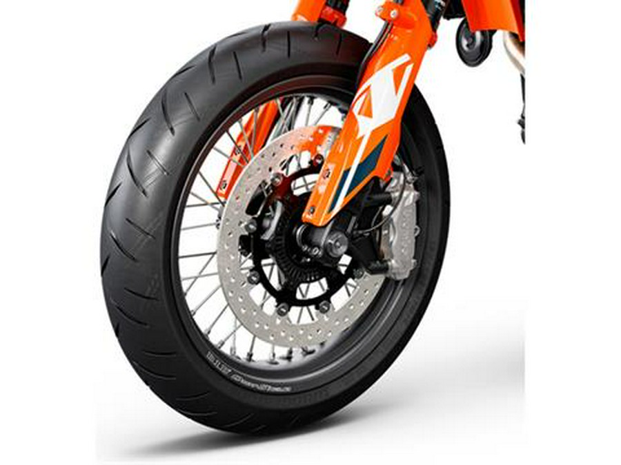 2024 KTM 690 SMC R