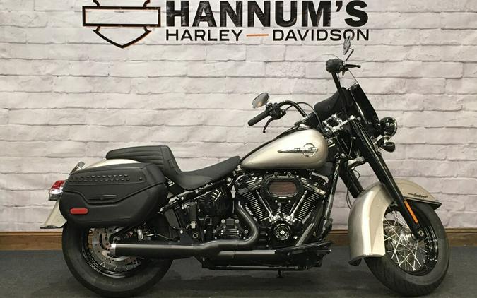 2018 Harley-Davidson Heritage Classic 114 Silver Fortune FLHCS