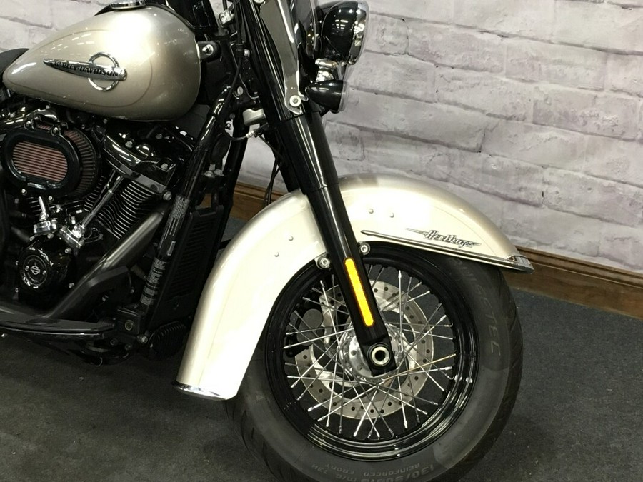 2018 Harley-Davidson Heritage Classic 114 Silver Fortune FLHCS