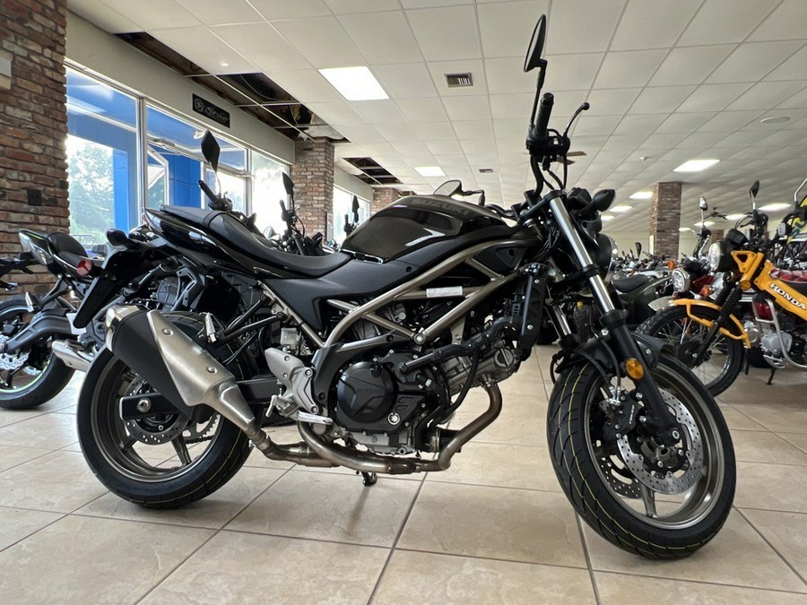 2024 Yamaha XSR700RB