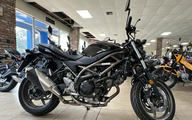 2024 Yamaha XSR700RB