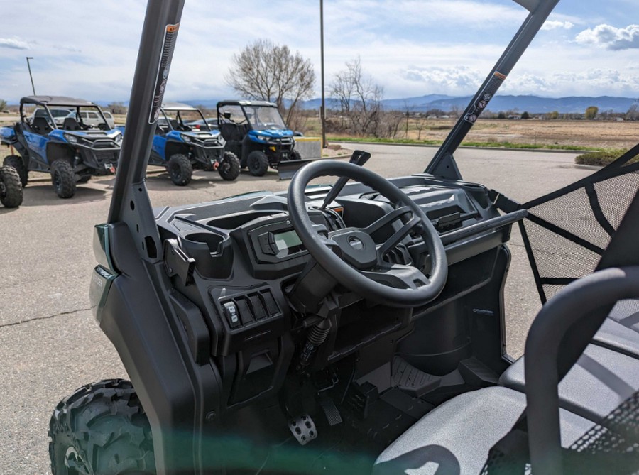 2023 Can-Am Defender MAX DPS HD9